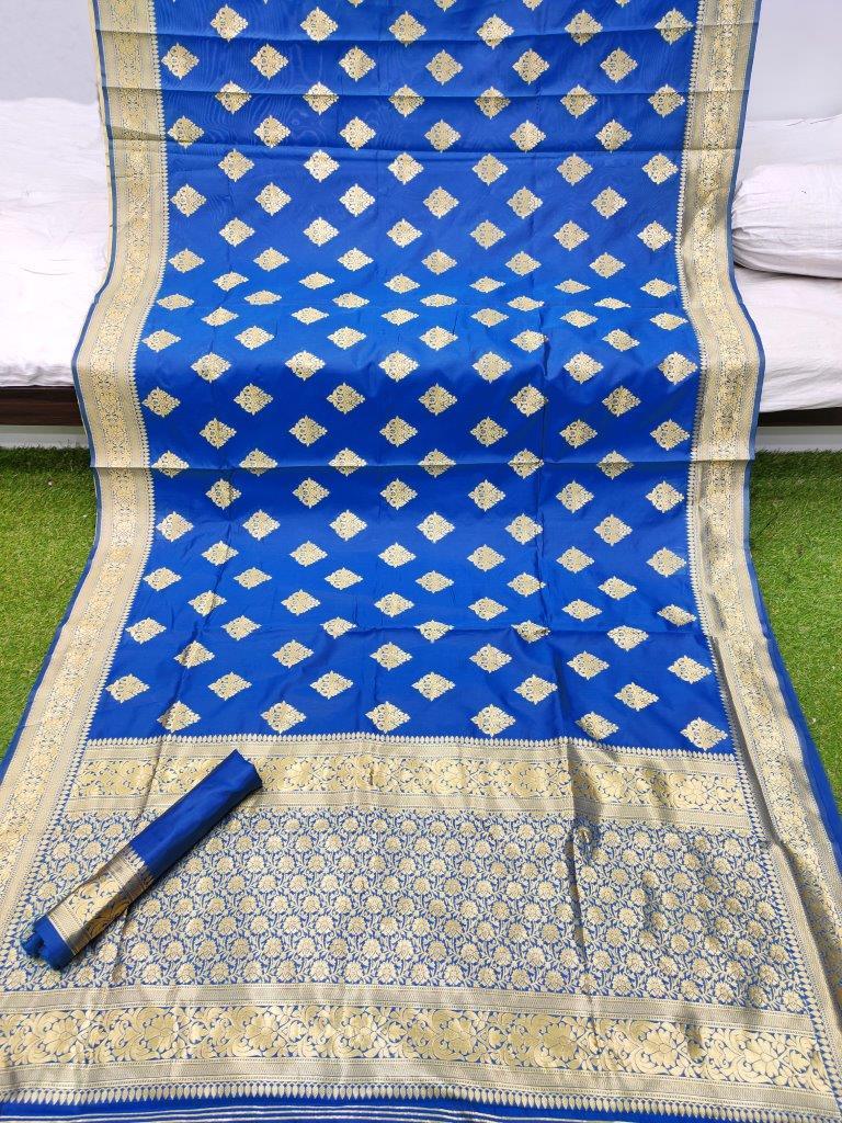 Atavia Elegant Cotton Silk Jacquard Weave Saree with Matching Blouse