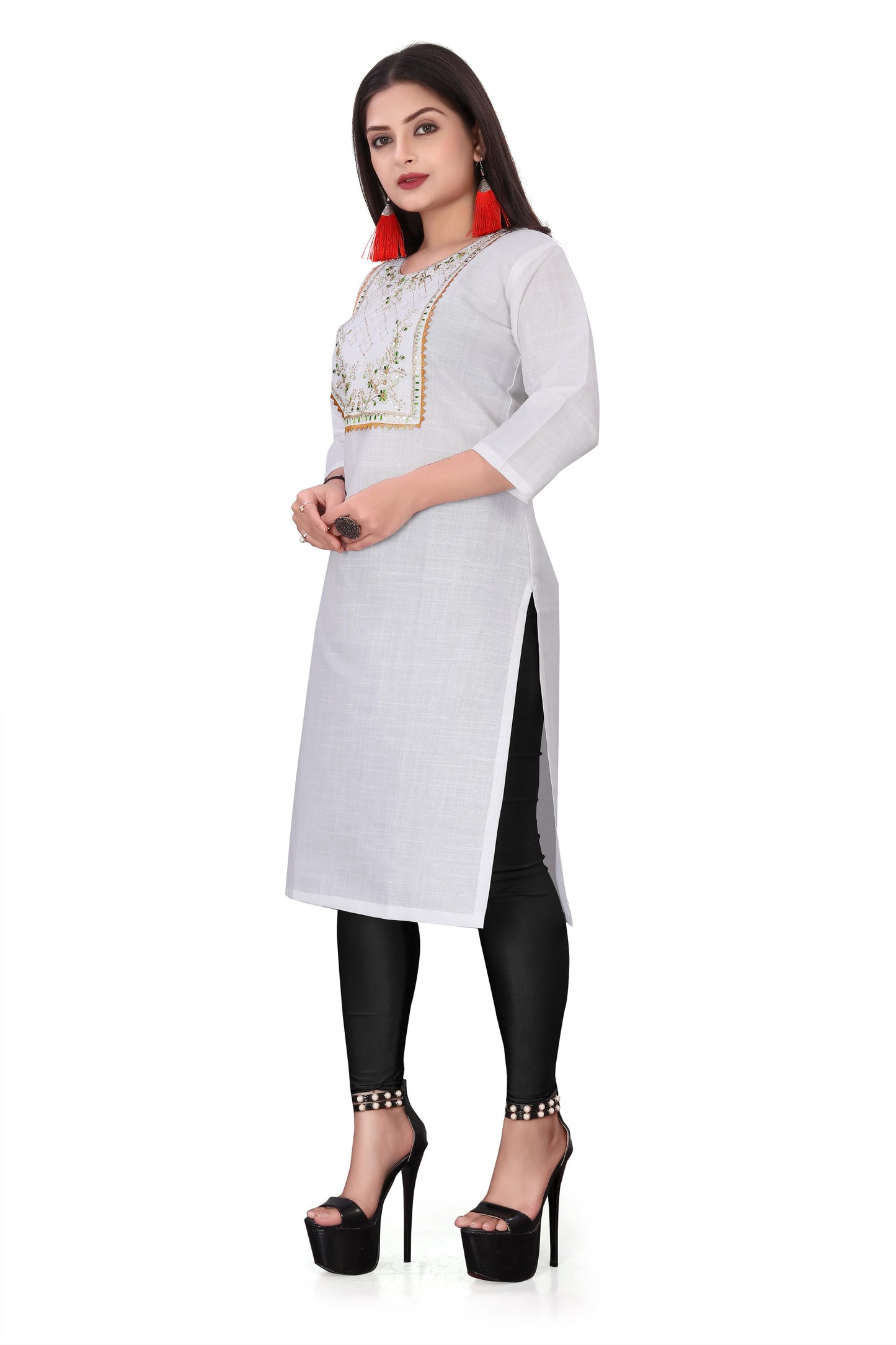 Atavia Elegant White Embroidered Cotton Slub Kurti – Festive & Casual Wear