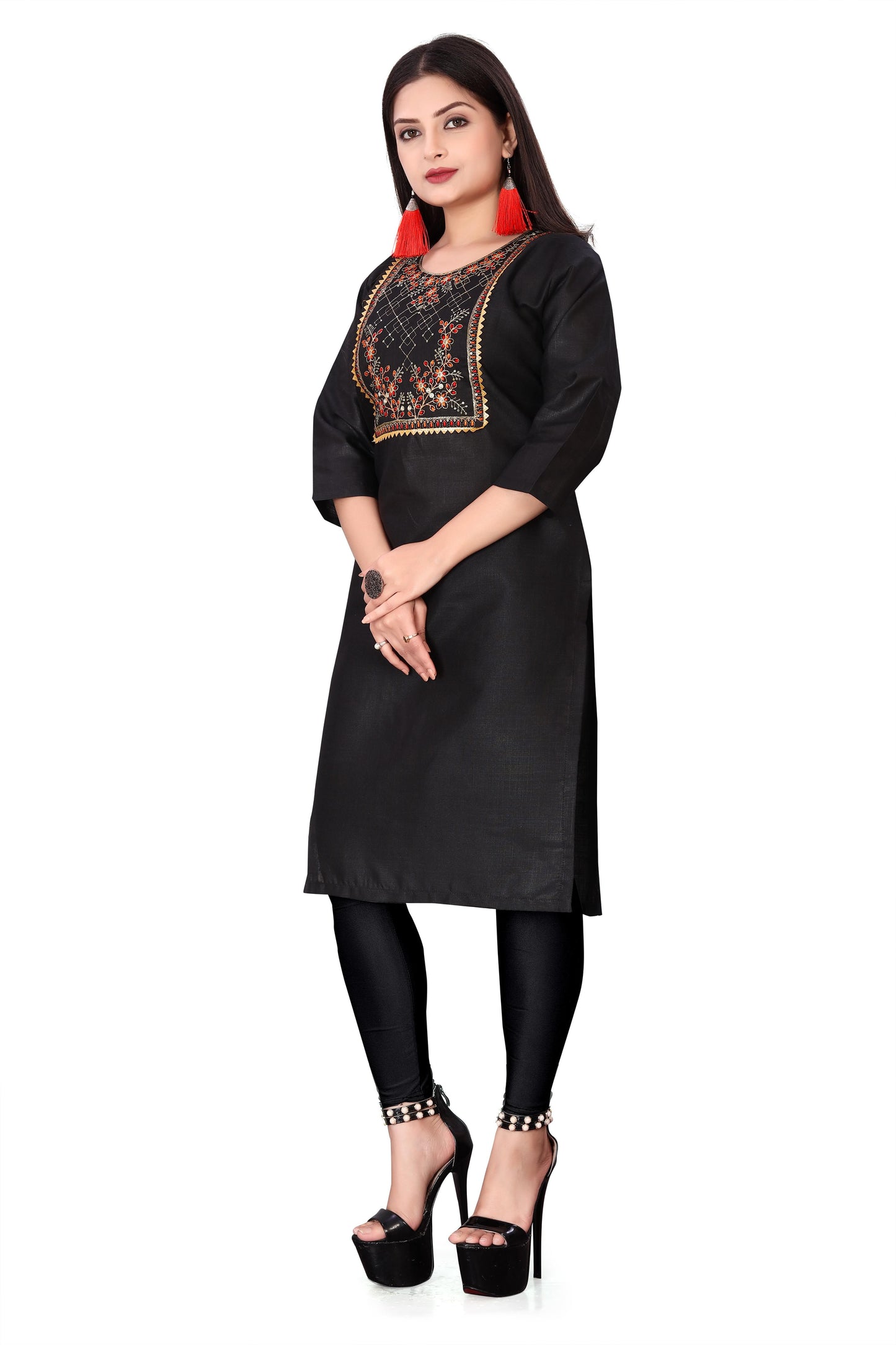Atavia Elegant Black Embroidered Cotton Slub Kurti – Festive Wear